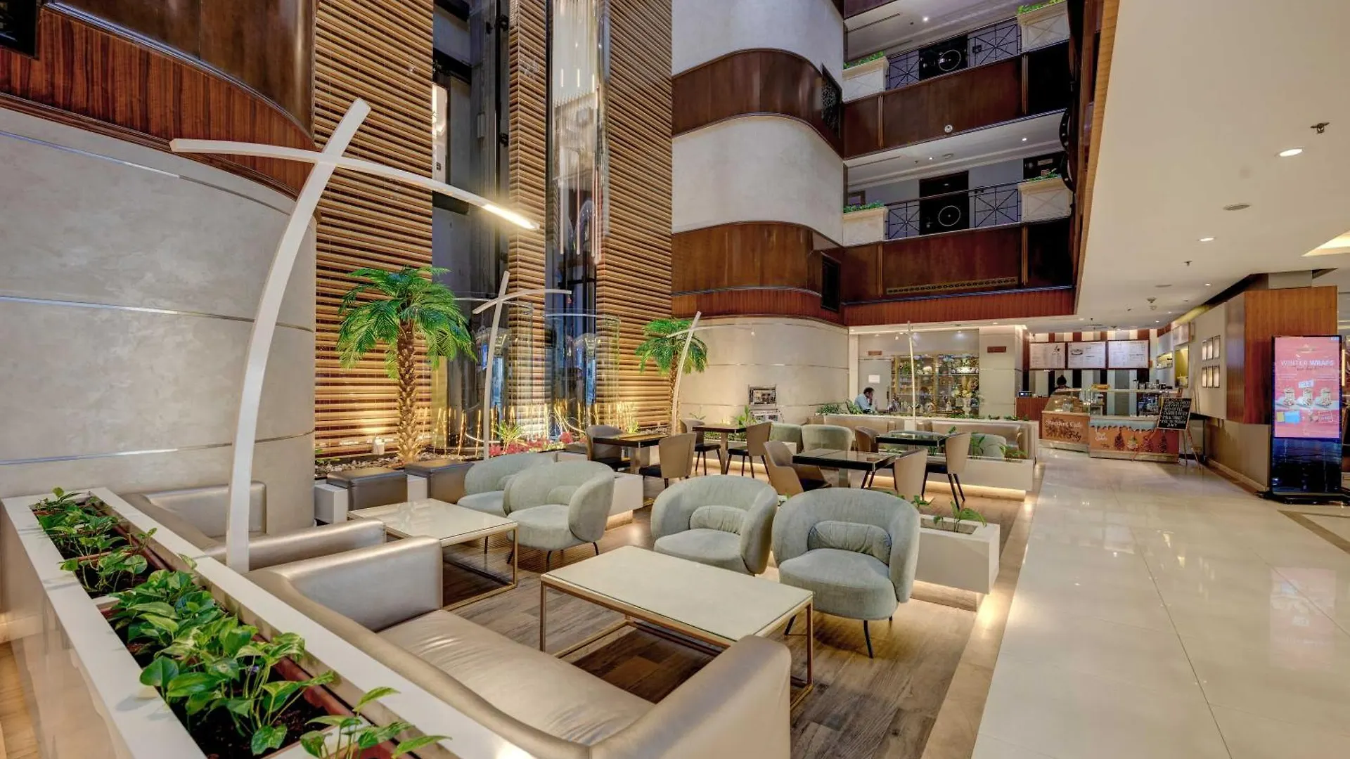 Howard Johnson Plaza By Wyndham Dubai Deira