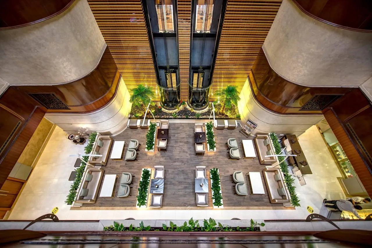 Howard Johnson Plaza By Wyndham Dubai Deira Hotell