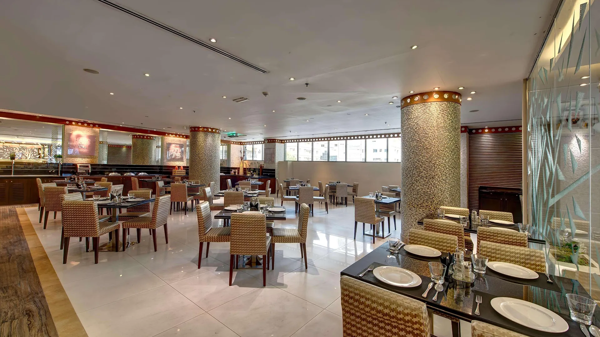 **** Hotell Howard Johnson Plaza By Wyndham Dubai Deira Förenade Arabemiraten