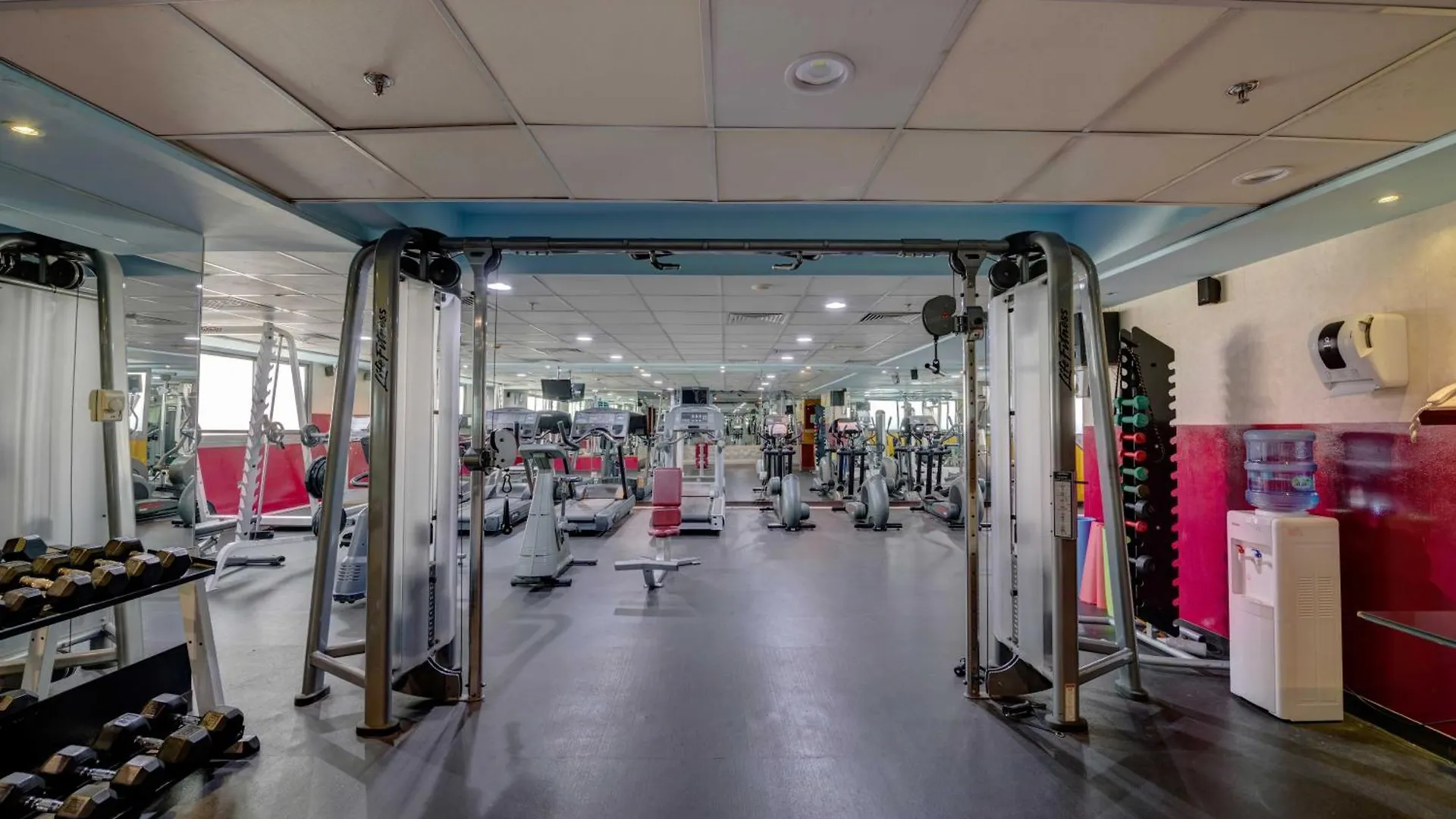 Hotell Howard Johnson Plaza By Wyndham Dubai Deira